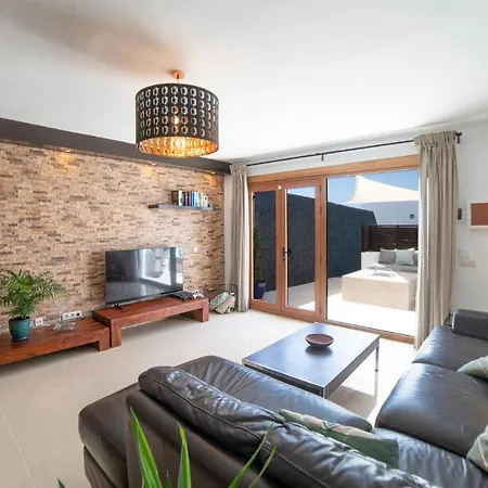 Vila 6 Bedroom Luxury 300m From The Water Front Playa Blanca (Lanzarote)