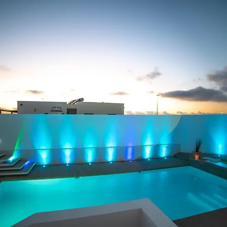 Vila 6 Bedroom Luxury 300m From The Water Front *