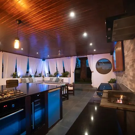 Vila 6 Bedroom Luxury 300m From The Water Front Playa Blanca (Lanzarote)