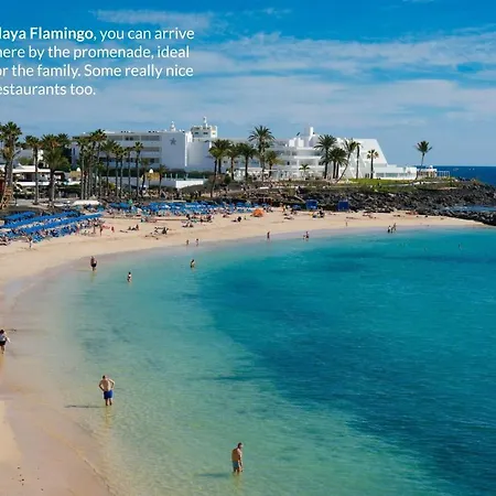 6 Bedroom Luxury 300m From The Water Front Vila *