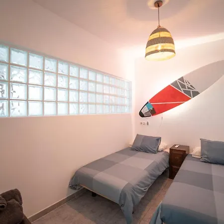 Villa 6 Bedroom Luxury 300m From The Water Front *